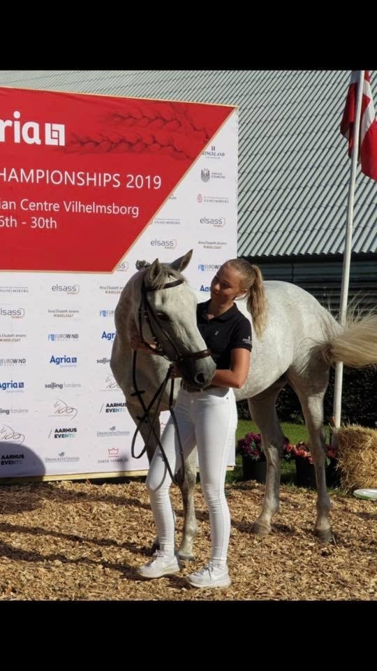 Bronse lag j/yr til Mathilde